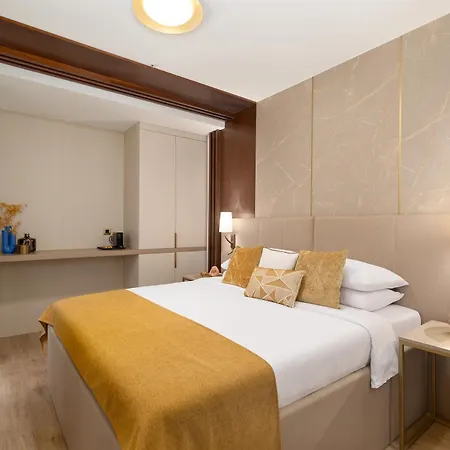 H - Bed and Breakfast Πόρετς