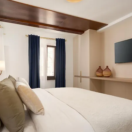 Bed and Breakfast H - Πόρετς