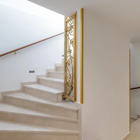 H - Отель типа 