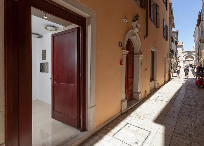 Bed & Breakfast H - Porec